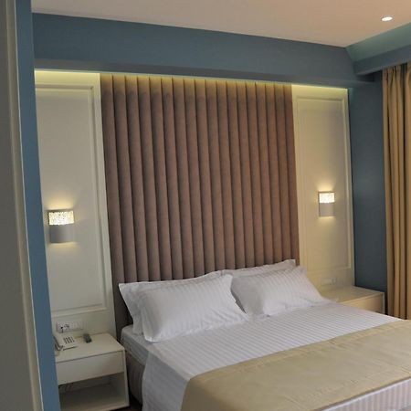Paradise Beach Hotel Radhime Ruang foto