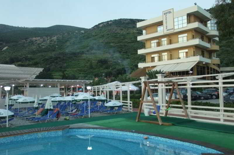 Paradise Beach Hotel Radhime Bagian luar foto
